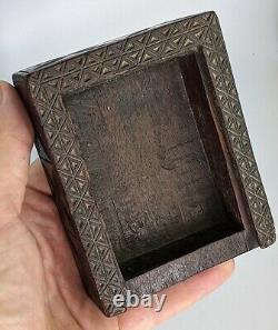 17th/18th century Treen Chip Carved Wooden Box Beautiful Patina Folk Art
