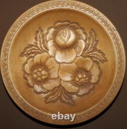 1995 Hand carving folk floral turned wood wall hanging plate