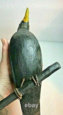 ANTIQUE Pennsylvania German Carved FOLK ART Wire Leg Red Headed BLACK Bird