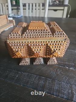 ANTIQUE Tramp Art Folk Art Box Pyramidal Chip Carved Footed Keepsake C. 1900