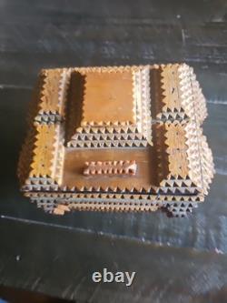 ANTIQUE Tramp Art Folk Art Box Pyramidal Chip Carved Footed Keepsake C. 1900