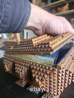 ANTIQUE Tramp Art Folk Art Box Pyramidal Chip Carved Footed Keepsake C. 1900