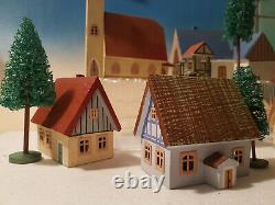 Antique German Wooden Putz Country VillageErzgebirge5 Houses w. Gr. Accessories