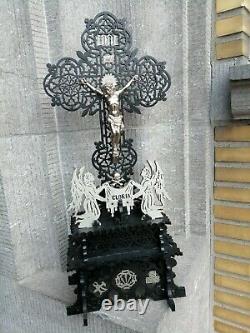 Antique Standing Tramp Carved Wood Folk Art Crucifix Angels Metal Jesus Corpus