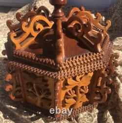 Antique TRAMP ART OCTAGONAL BOX Carved Folk Art Flowers & Drawer Chardon Oh'32