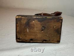 Antique hand carved wood 19th century Folk Art shore bird statue sculpture