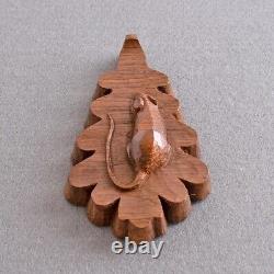 CARVED OAK Country MOUSE on AUTUMN OAKLEAF Wood/Wooden FOLK ART Love/Luck PAGAN
