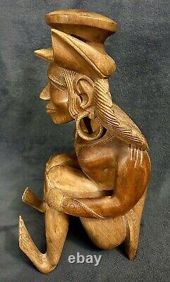 C-1900s French Brittany Carved Wood Folk Art Sculpture Breton Figure 14.5x7