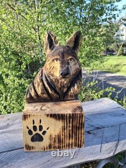 Chainsaw Carved Coyote Wolf Bust Wood Carving Rustic Art Sculpture Statue Dog