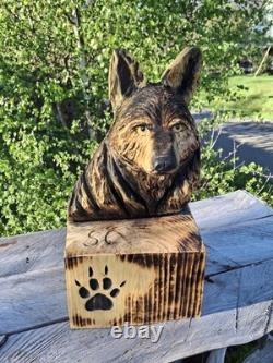 Chainsaw Carved Coyote Wolf Bust Wood Carving Rustic Art Sculpture Statue Dog