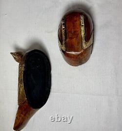 Delightful hand carved folk art snuff box carved bird with nail head eyes