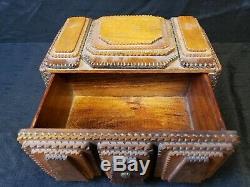 FOLK ART Chip Carved Wood TRAMP ART Trinket Jewelry Box with Drawer Vtg Americana