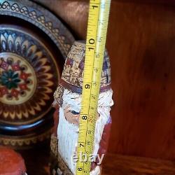 Folk Art CARVED SANTAS SET OF SIX BY ARTIST DONIS MITCHELL SIGNE DATED 90'S