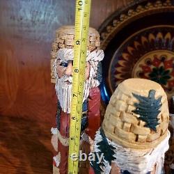 Folk Art CARVED SANTAS SET OF SIX BY ARTIST DONIS MITCHELL SIGNE DATED 90'S