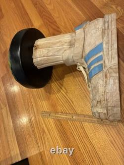 Hand-Carved Folk Art Wood Footstool w SNEAKER SHOE STOOL AGE UNKNOWN WOW