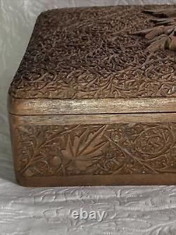 Hand Carved Wood Folk Art Hinged Lidded Decorative Jewelry Trinket Box Vintage