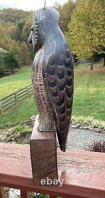 Handsome Detailed Vintage Folk Art Wood Owl Decoy Nicely Carved and Painted