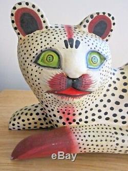 LARGE Vintage FOLK ART Hand Carved Wood Painted Figure SCULPTURE CAT 14 long