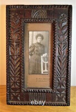 Nice! Unusual folk art TRAMP ART picture frame CARVED FLOWERS Boston Primitive