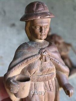 Pair Of Antique Peruvian Wooden Folk Art Statues Carved Figurines withPatina 1920s