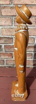 Sarreid Hand Carved Wood Sculptures Folk Art Amish 24 Man Woman Set Grain Vtg
