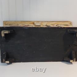 VINTAGE PRIMITIVE FOLK ART CATS LARGE CARVED WOOD BOX Hand Painted 19×9×10