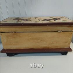 VINTAGE PRIMITIVE FOLK ART CATS LARGE CARVED WOOD BOX Hand Painted 19×9×10