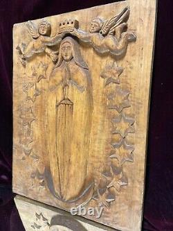 VTG. Hand Carved Wood Folk Art Primitive Wall Sculpture