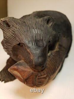 VTG Hokkaido Ainu Folk Art Wood Carved Bear With Salmon Sculpture 8Lx5Hx4W