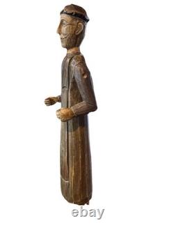 VTG folk wood carved man. Signed By Acclaimed Artist & Woodcarver Bill G. Brady