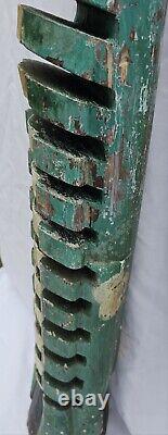 Vintage 32 Folk Art Wood Carved OOAK Handmade Lizard Gecko Frog Totem CD Holder
