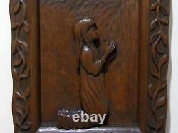 Vintage CARVED WOOD FOLK ART PLAQUE LITTLE GIRL PRAYING