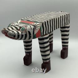 Vintage Carved Hand Painted Indonesian Folk Art Leopard Cat Plant Stand 15x8x4.5