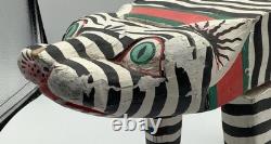 Vintage Carved Hand Painted Indonesian Folk Art Leopard Cat Plant Stand 15x8x4.5