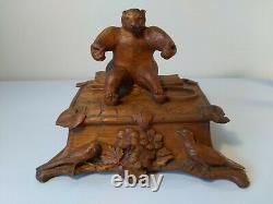 Vintage Folk Art Hand Carved Wooden Box. Bear. Northwoods decor