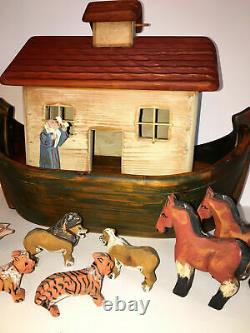 Vintage Folk Art Noah's Ark. 1991 Shaker Noak's Ark. Hand Carved