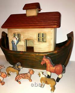 Vintage Folk Art Noah's Ark. 1991 Shaker Noak's Ark. Hand Carved