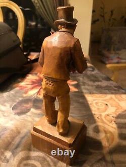 Vintage Hand Carved Folk Art Violinist/Fiddler Sculpture (GREAT CONDITION)