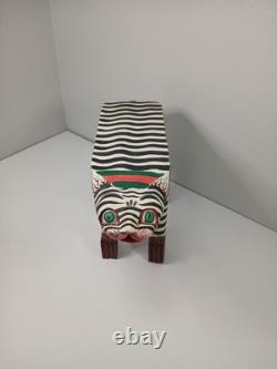 Vintage Hand Carved Painted Indonesian Folk Art Bali Leopard Cat Plant Stand Vtg