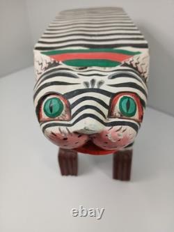Vintage Hand Carved Painted Indonesian Folk Art Bali Leopard Cat Plant Stand Vtg