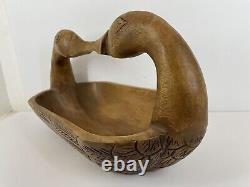 Vintage Hand Carved Wooden Folk Art Bowl Basket Kissing Ducks Geese Swans 18