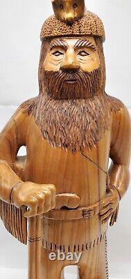 Vintage Hand Carved Wooden Frontiersman Volunteer Statue 16 Signed Dewuse