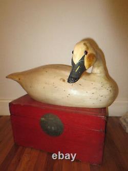 Vintage LARGE wood Folk Art carved goose duck