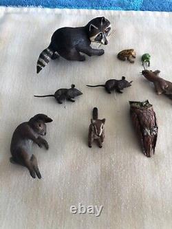 Vintage miniature Wood Carving Folk Art finest quality Lot of Owl Racoon Frogs +