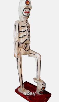 Vtg Hand Carved Folk Art Wood Skeleton Jointed DAY OF THE DEAD Oaxacan