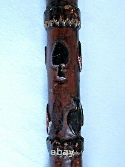 19e Siècle. Antique Folk Art Canne Bâton De Marche Sculpté À Jouer Cartes & Serpent 37 Haut