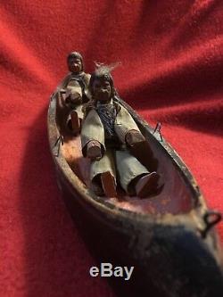 American Folk-art En Bois Sculpté Indien Canoe Pull Toy