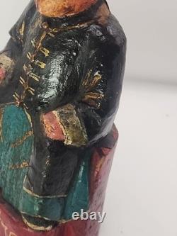 Ancienne figure chinoise en bois sculpté assise, style Qing, art populaire, ancêtre 7