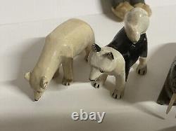 Ancienne poupée esquimaude de la côte Nord-Ouest Ensemble d'animaux sculpture en bois sculptée à la main art populaire