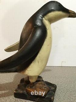 Antique 9.5 Art Populaire En Bois Sculpté Et Peint Pingouin Primitif